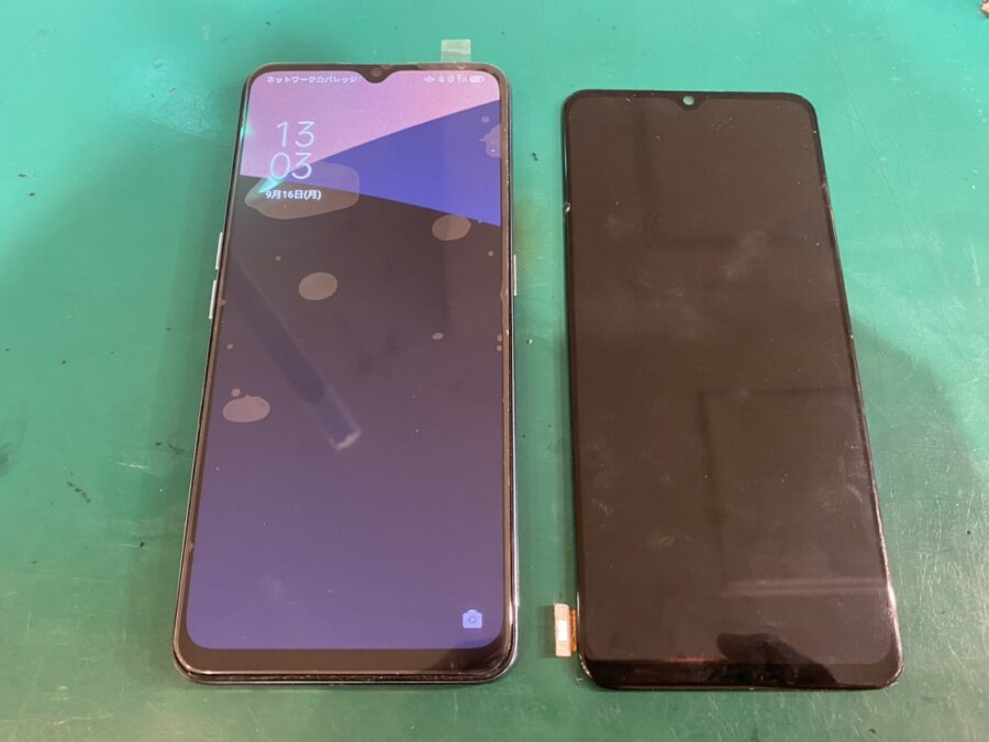 黒い染みが広がって画面が映らなくなってしまった場合の修理は【スマホ修理工房新宿PePe店】まで！OPPO Reno3A　画面交換