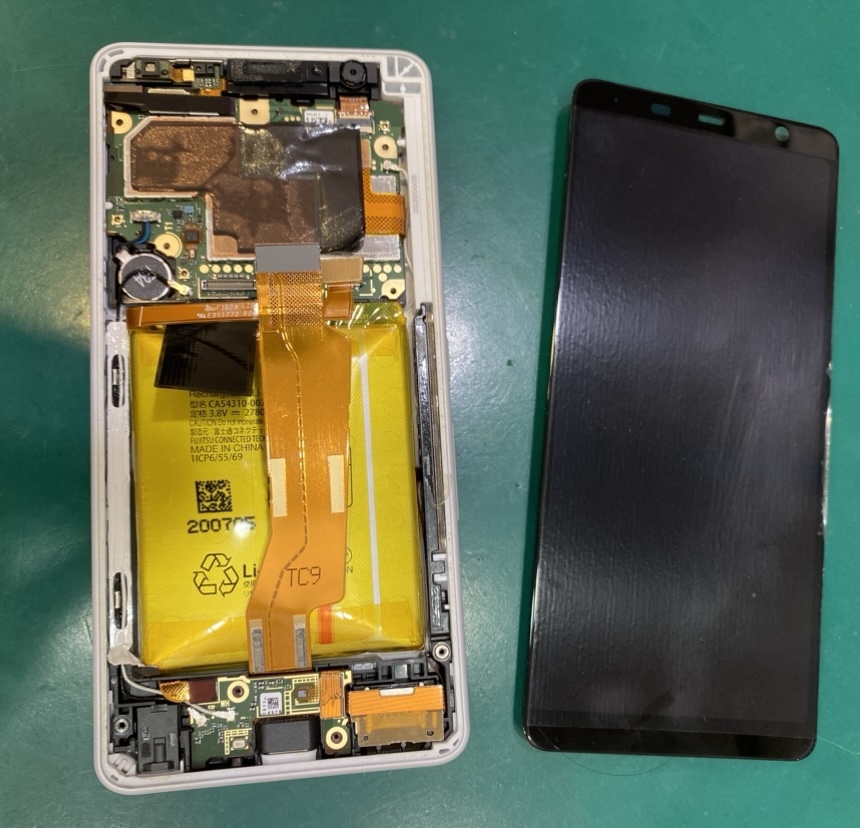 【バッテリー膨張・交換修理】茅ヶ崎市からお越しのお客様より、AQUOS Wish2(アクオス)をお持ち込みいただきました！【スマ