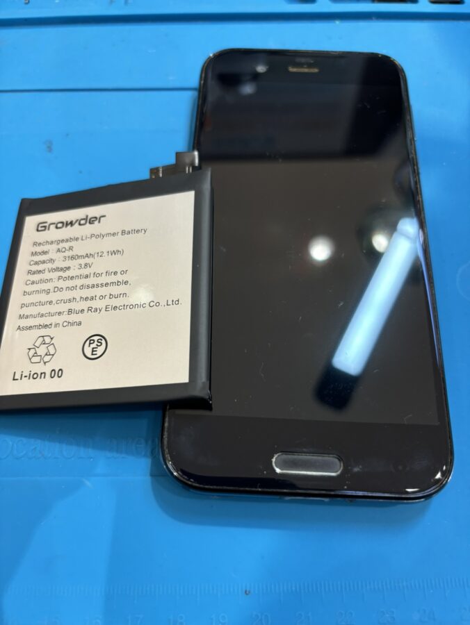 バッテリーが膨張してしまったAQUOS　R（アクオス）のバッテリー修理を行いました！【スマホ修理工房　仙台PARCO2店】