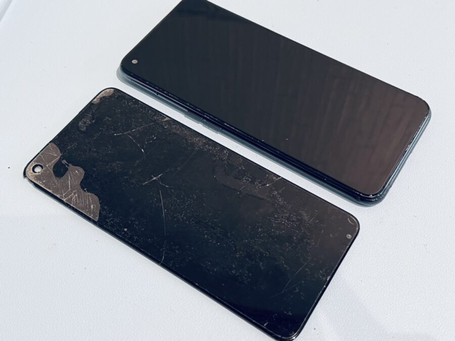 ガラスが割れて画面が映らなくなった！OPPO A54(オッポ)のバッテリー交換修理を行いました！