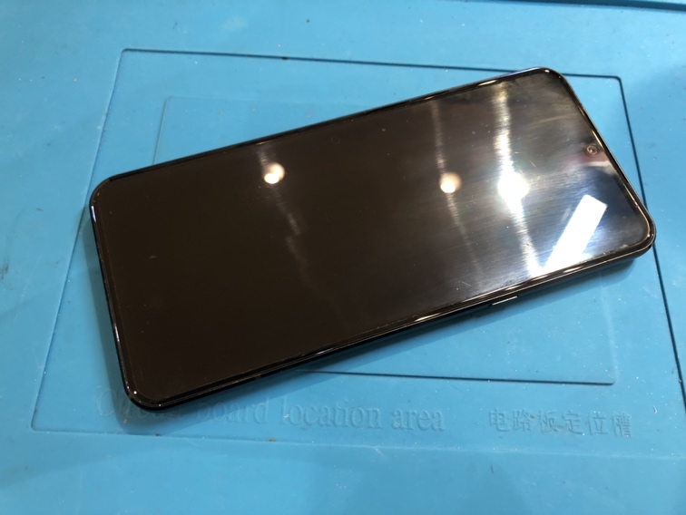 バッテリーが膨張LG V60 ThinQ 5Gのバッテリ交換を行いました