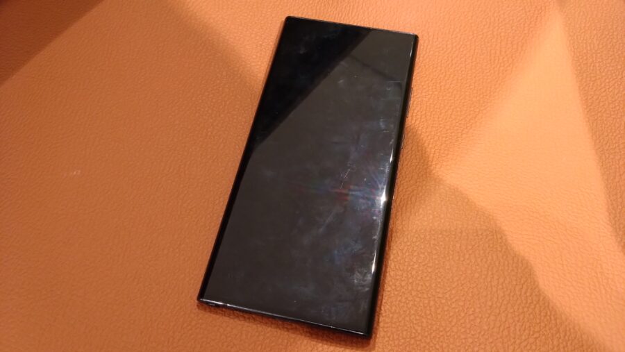 落したら画面が真っ暗になったGalaxy Note20 Ultra 5G 画面交換修理をするなら【スマホ修理工房仙台パルコ2店】