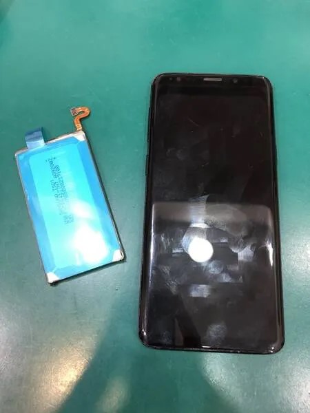 【バッテリー交換修理】茅ヶ崎市からお越しのお客様より、GalaxyA32(ギャラクシー)をお持ち込みいただきました！