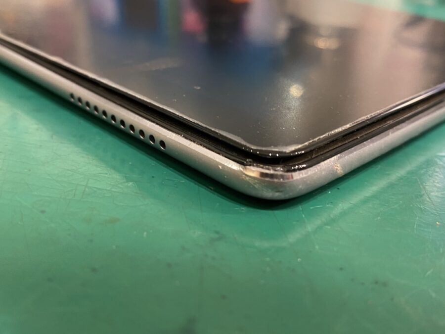 HUAWEI MediaPad M5lite 10.1(ファーウェイ) のバッテリー膨張😫【スマホ修理工房新宿PePe店】