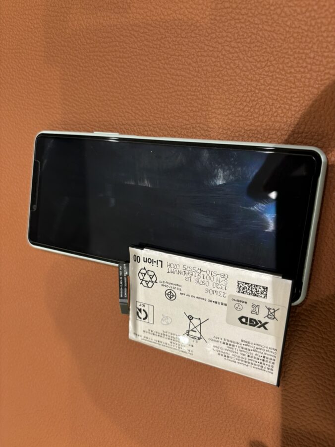 充電の減りが早くなってしまったXperia10Ⅱ バッテリー交換修理を行いました。【スマホ修理工房　仙台PARCO2店】