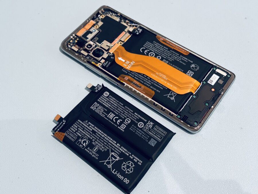 昼過ぎには充電が残り少なくなってしまう！Xiaomi 11T Pro(シャオミ)のバッテリー交換修理を行いました！