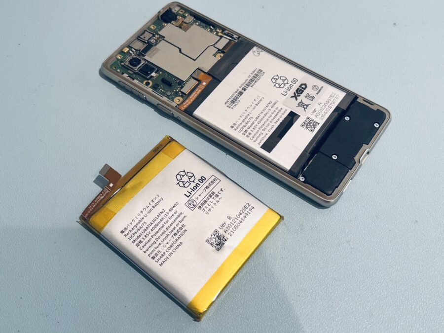 SHARP シンプルスマホ５(シャープシンプルスマホ５)のバッテリー交換修理を行いました！
