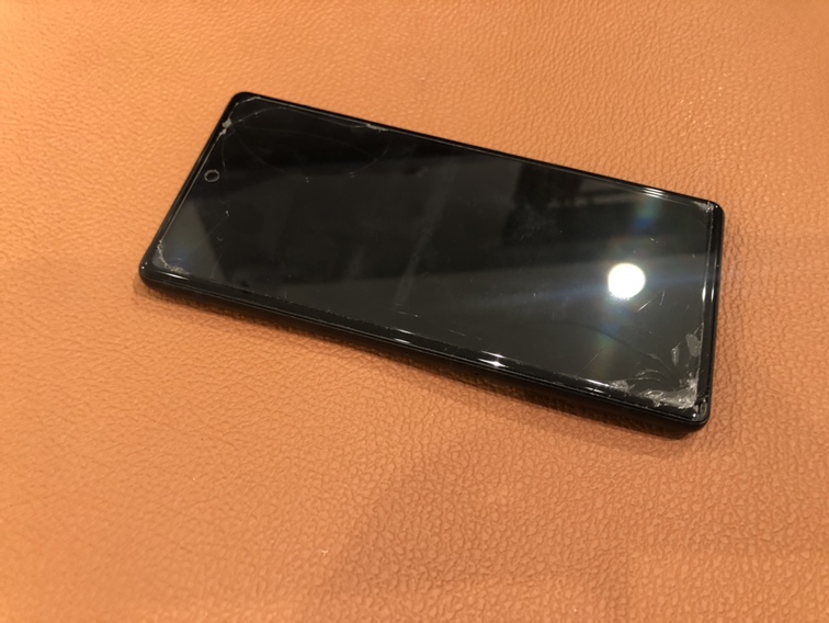 画面が割れてしまったAQUOSsense4のフロントパネル交換修理を行いました。【スマホ修理工房仙台パルコ2店】