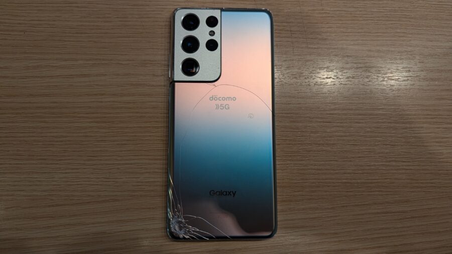 Galaxy s21ultra（ギャラクシー）の背面ガラスを丸ごと交換！ヒビ割れも解消で綺麗に！【スマホ修理工房新宿PePe店】