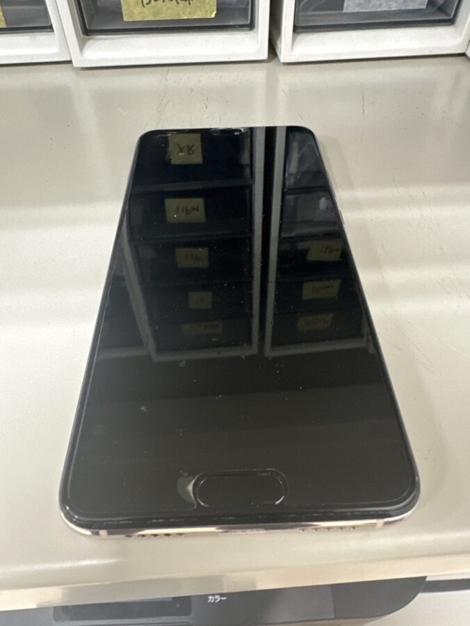 HUAWEI P20のバッテリー膨張？！気を付けてください！我々にご相談を！！【スマホ修理工房ココリア多摩センター