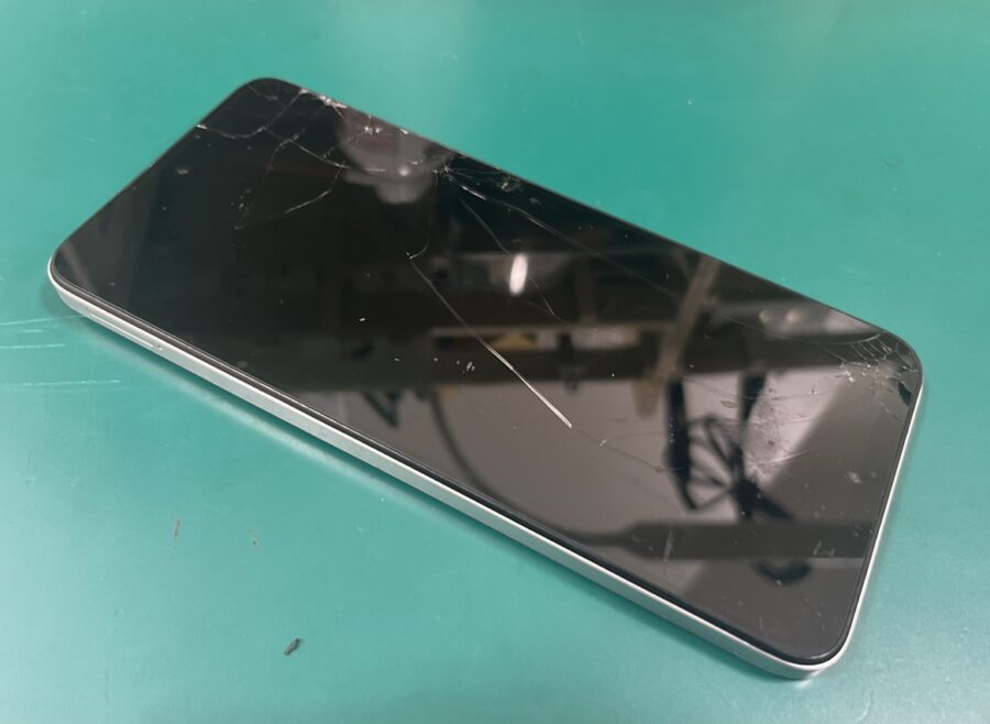 Redmi12 5G(レドミ)　画面が割れてしまった！！修理出来ます！！【スマホ修理工房ココリア多摩センター店】
