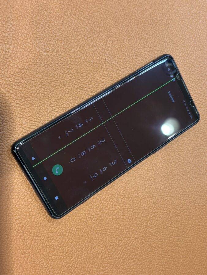 画面に縦線が表示されるようになった…Xperia5Ⅱ（エクスペリア）の画面交換修理を行いました
