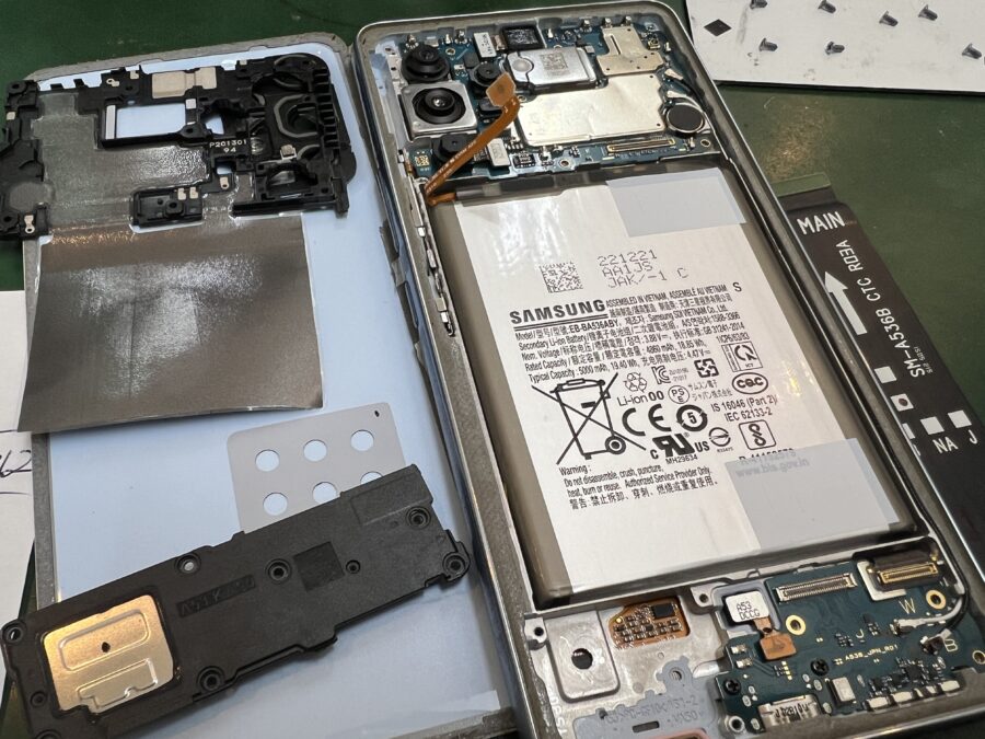 GALAXY A53 5Gを落としてしまって液晶漏れを起こしてしまったとのことでご相談いただきました！