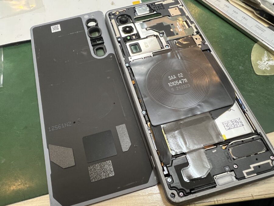 Xperia 1 IIIのバッテリーがすぐ無くなるとのことでご相談いただきました！