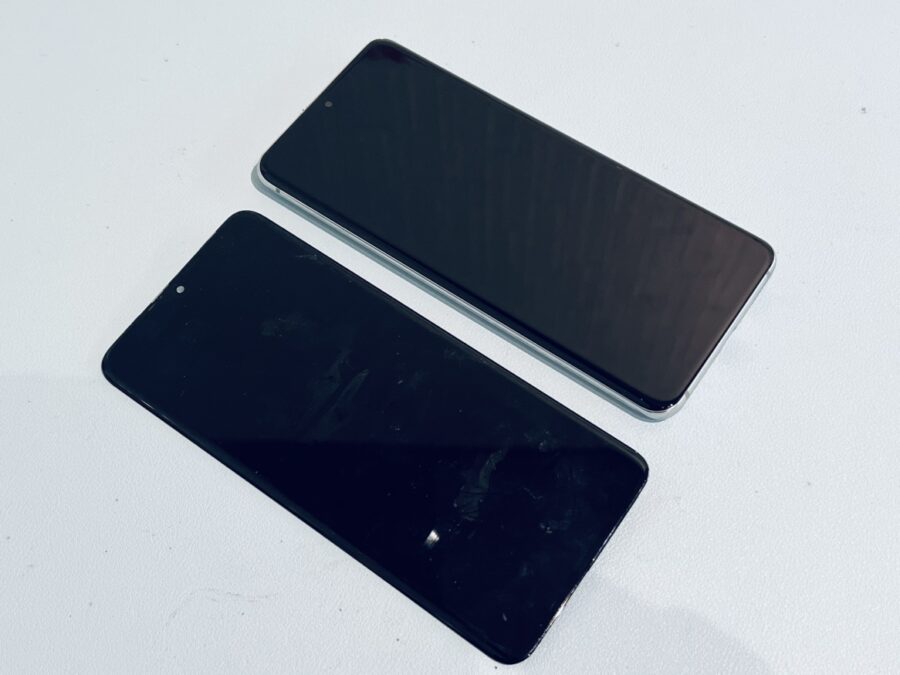 落として液晶がほとんど見えなくなった！Samsung Galaxy S20(ギャラクシー)の画面交換修理を行いました！
