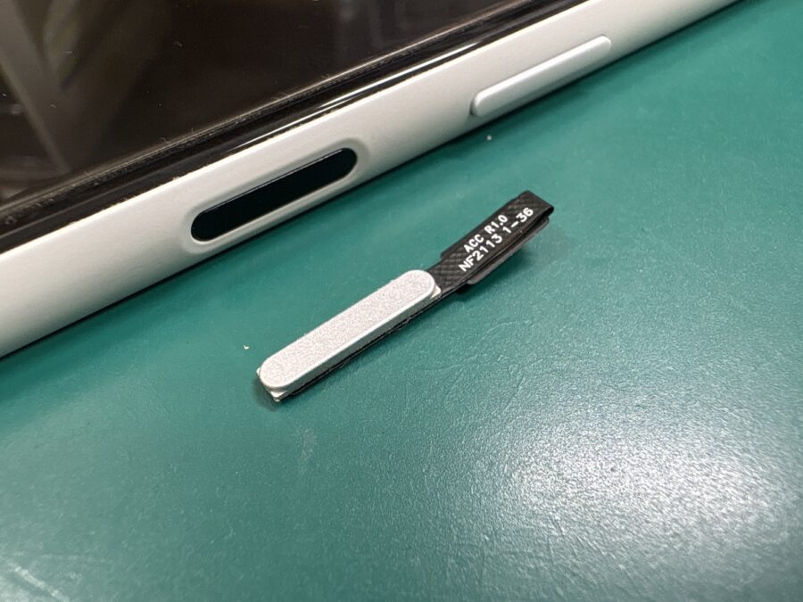 Xperia10Ⅲ（エクスペリア）電源ボタンが使えない！おまかせください！【スマホ修理工房ココリア多摩センター店】
