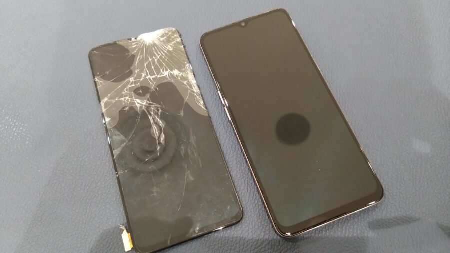 落して画面が割れてしまったOPPO A73（オッポ）の画面交換修理を行いました。【スマホ修理工房　仙台PARCO2店】