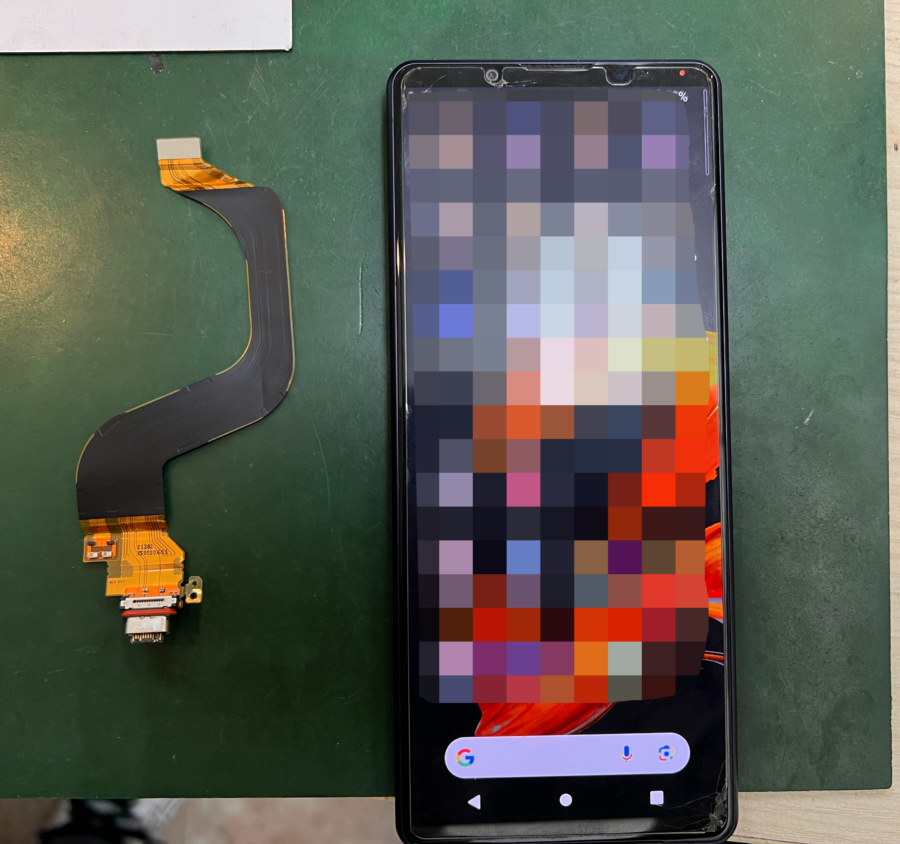 Xperia 1 iiiの充電ドック交換のご依頼をいただきました！
