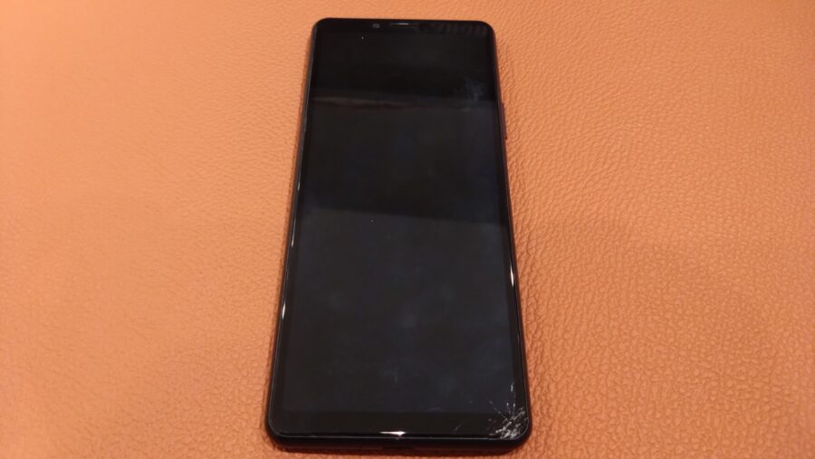 画面がまったく映らなくなってしまったXperia10Ⅱ（エクスペリアテンマークツー）修理を行いました