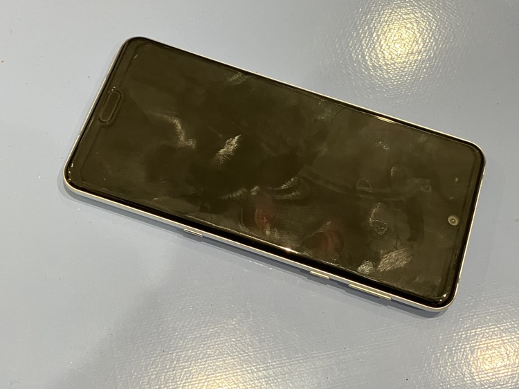 落としたら画面がつかなくなったAQUOS R3（アクオス）画面交換の修理を行いました【スマホ修理工房　仙台PARCO2店】