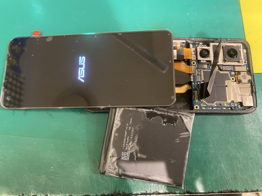 ガラス割れも即日対応！ASUS Zenfone9（ゼンフォン）即日画面交換なら【スマホ修理工房新宿PePe店】へ！✨