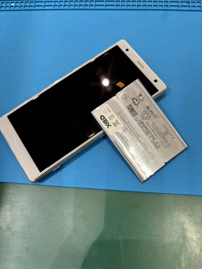 バッテリーの減りが早くなってしまったXperiaXZ2（エクスぺリア）のバッテリー交換を行いました!【スマホ修理工房　仙台PAR