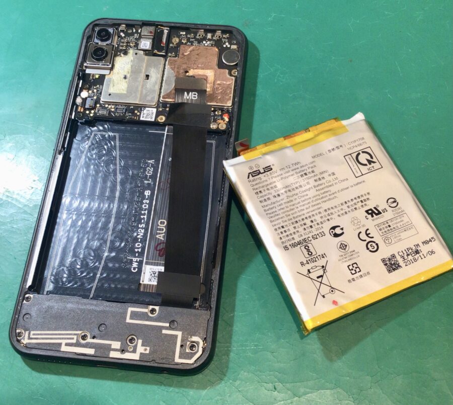 ZenFone 5Z　バッテリー膨張【スマホ修理工房 東松山店】