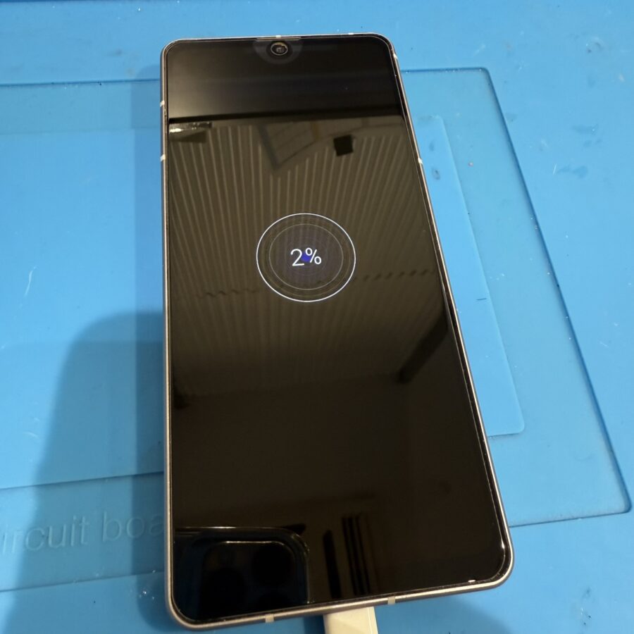 AQUOS sense7の充電不良故障の修理急増中。渋谷でAQUOSを修理するなら「スマホ修理工房 渋谷店」へ✨