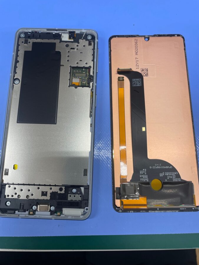 川口市からご来店！表示不可のAndroid端末も受付中。  【スマホ修理工房イオンせんげん台店】