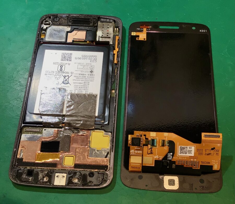 Motorola Moto Z　画面浮き【スマホ修理工房 東松山店】