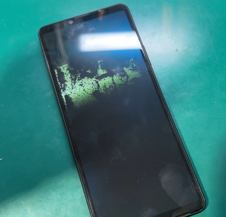 Xperia 10 IV（エクスペリア）画面表示がおかしくなった！当店で修理しますよ！【スマホ修理工房ココリア多摩センター店】