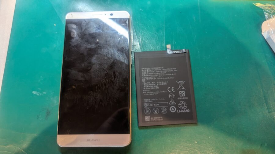 危険な膨張バッテリーの交換を行いました！HUAWEI Mate9 のバッテリー交換なら【スマホ修理工房新宿PePe店】へ！