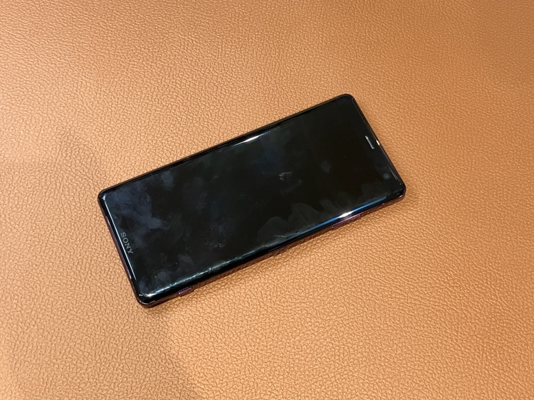 電源ボタンを長押ししても充電器をさしても反応がないXperia XZ3の修理を行いました。【スマホ修理工房仙台PARCO2店】
