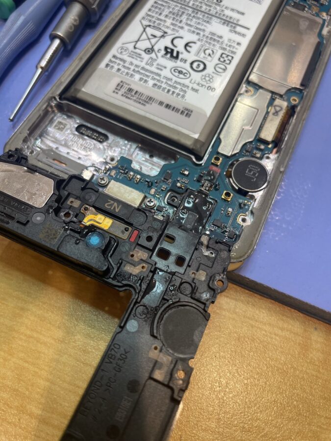 川口市からご来店！Androidの水没修理も可能です。  【スマホ修理工房イオンせんげん台店】