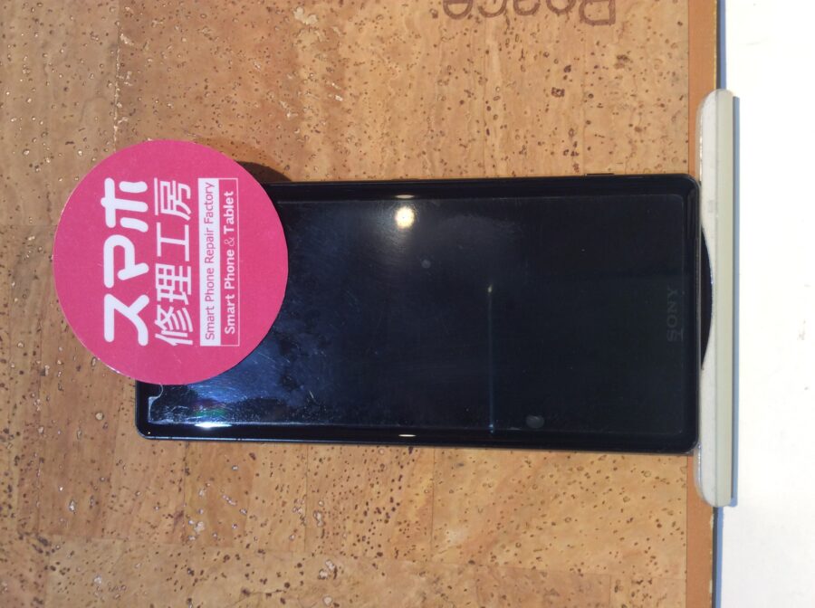 SONY XperiaXZ2(ソニー エクスペリア XZ2)充電ケーブルを繋いでも起動できなくなった…(;・∀・)