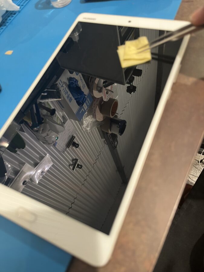 OPPO Find X3 Pro バッテリー交換ならスマホ修理工房渋谷店へ！