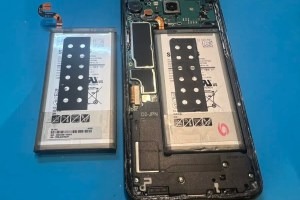 充電の減りがとても早い！Samsung Galaxy S8+（ギャラクシー）のバッテリー交換修理を行いました！