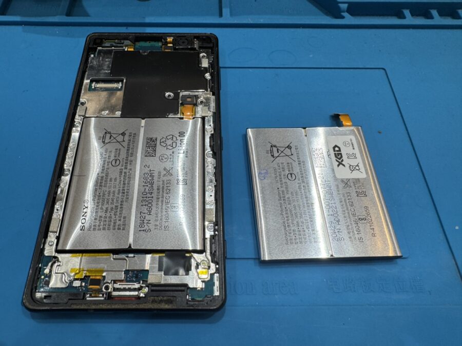 【最短即日・データそのまま♪】XperiaXZ2 Premiumのバッテリー交換は、「スマホ修理工房　池袋P'パルコ本店」へ！