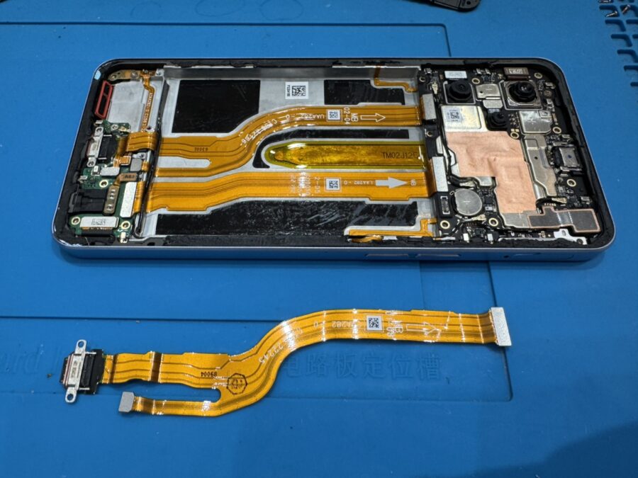 OPPO Reno7Aの充電口の交換は、「スマホ修理工房　池袋P'パルコ本店」にお任せください！！【池袋P'パル