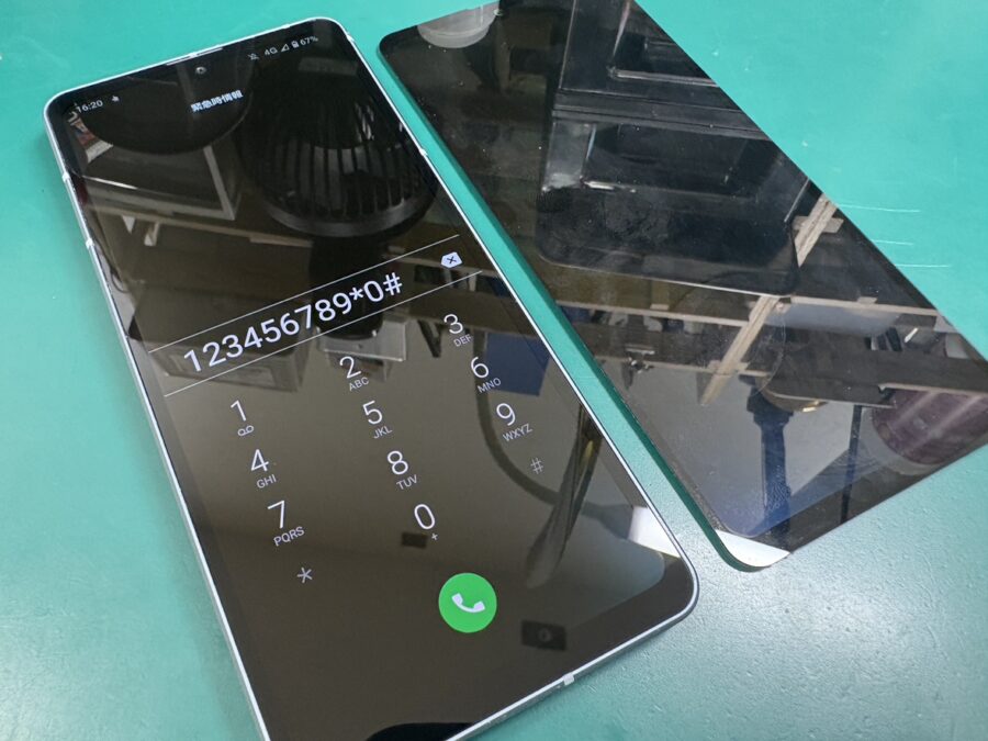 AQUOS sense7（アクオス）液晶がおかしい？直せます！【スマホ修理工房ココリア多摩センター店】