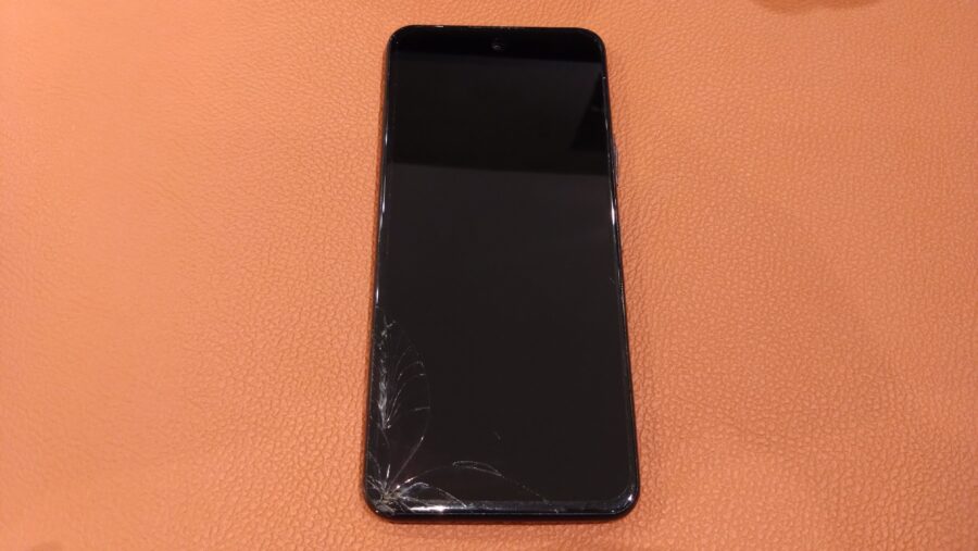 画面が割れ、タッチが効かなくなってしまったLibero5gⅡ（リベロ）修理を行いました!【スマホ修理工房　仙台PARCO2店】