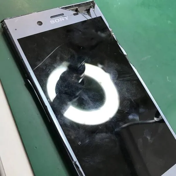 春日部市からご来店！Xperiaの画面交換修理！  【スマホ修理工房イオンせんげん台店】