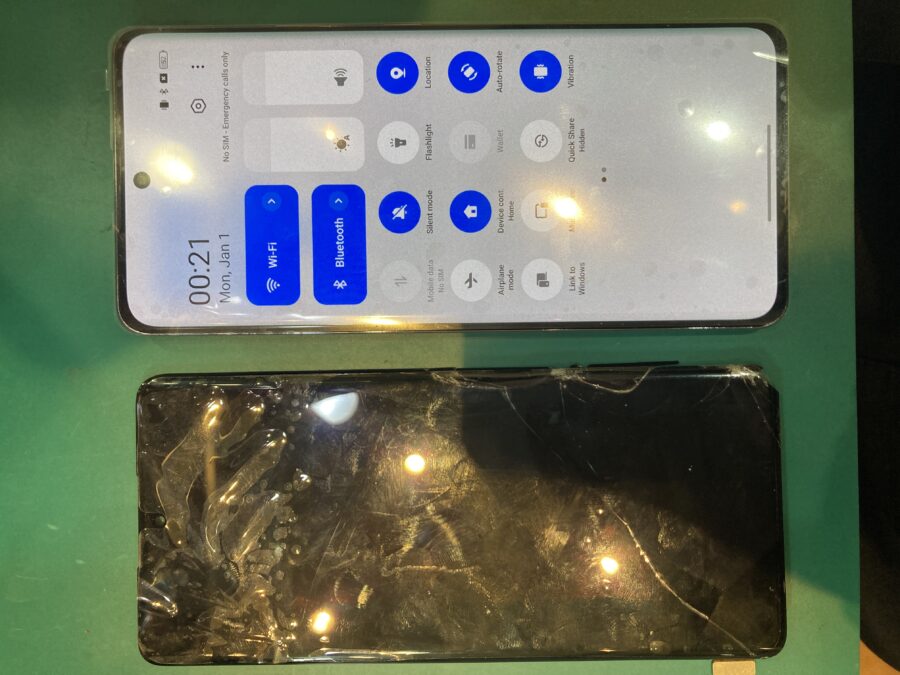 落として画面に何も表示されない！！Reno 10Pro 5G画面交換修理【スマホ修理工房荻窪タウンセブン店】
