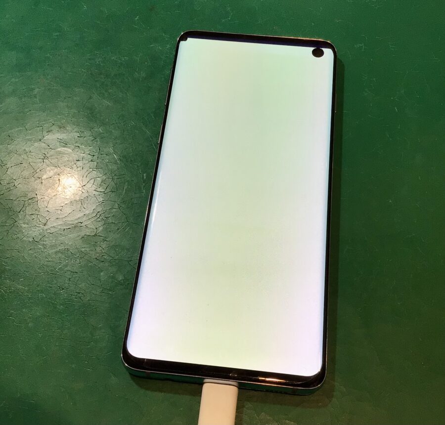 Galaxy S10　画面表示不可【スマホ修理工房 東松山店】
