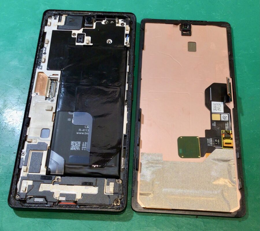 Google Pixel 6a　画面が割れて映らない【スマホ修理工房 東松山店】