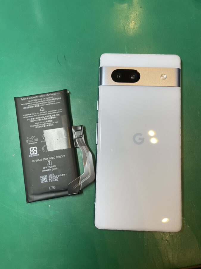 充電の減りが異常に早い…　Pixel7a　バッテリー交換修理【スマホ修理工房ミーツ国分寺店】