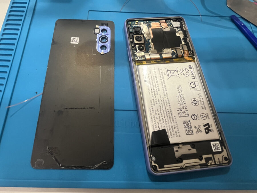 SONY Xperia10ivのバッテリー交換は、「スマホ修理工房　池袋P'PARCO本店」へ！