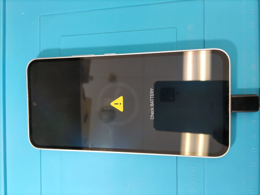 【GalaxyA54 5G】Check BATTERYと表示されたらご相談ください！【スマホ修理工房カインズ前橋吉岡店】