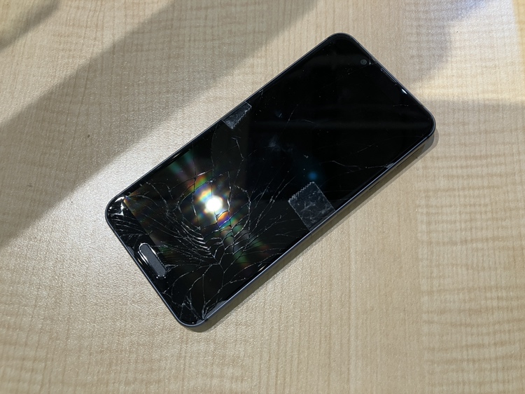 AQUOS sense3（アクオスセンス)の画面交換修理を行いました！