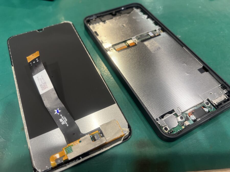 AQUOS wish2画面交換修理なら当店にお任せ下さい！データそのままでご対応可能です！